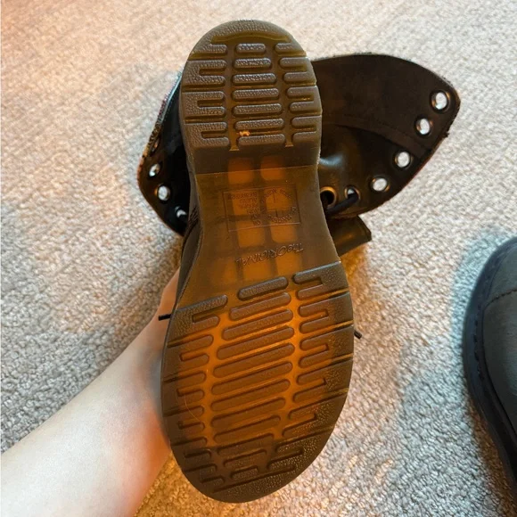 Green Dr Martens - Picture 8 of 9